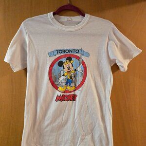 Vintage Mickey Mouse Toronto Canada 100% Cotton T-Shirt Single Stitch